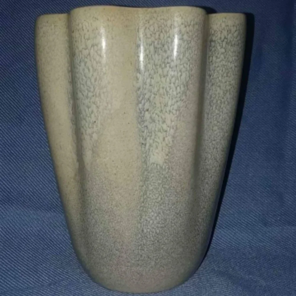 Vintage Royal Hickman Royal Haeger Pleated Ruffle Pottery Vase